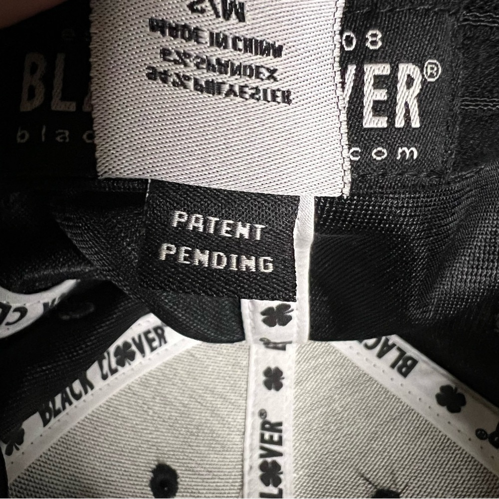 NEW Black Clover Premium Clover 22 Performance Wick Stretch Band Cap Size S/M - Picture 7 of 8